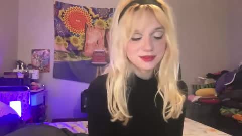 Snapshot of bardoteyed chatting on 10/14/25, 07:47 Bardot Eyed online show from 10/14/25, 07:47