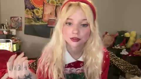 Snapshot of bardoteyed chatting on 12/01/25, 08:14 Bardot Eyed online show from 12/01/25, 08:14