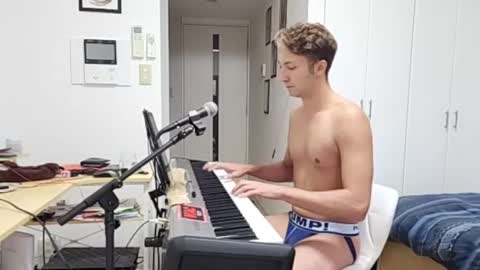 Snapshot of barebritpianist chatting on 10/14/25, 07:20 BareBritPianist online show from 10/14/25, 07:20