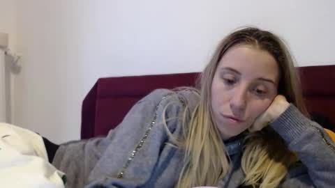 Snapshot of barelylegalblondy chatting on 02/27/26, 08:58 Lena online show from 02/27/26, 08:58
