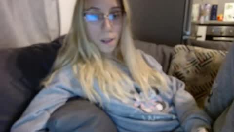 Snapshot of barelylegalblondy chatting on 05/13/26, 05:21 Lena online show from 05/13/26, 05:21