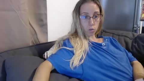 Snapshot of barelylegalblondy chatting on 07/13/26, 05:16 Lena online show from 07/13/26, 05:16