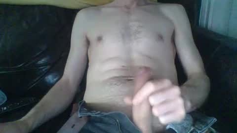 Snapshot of barington86 chatting on 06/17/26, 09:01 barington86 online show from 06/17/26, 09:01