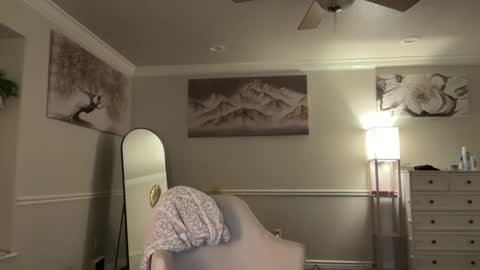 Snapshot of baristachicka28 chatting on 04/10/26, 03:01 chicka online show from 04/10/26, 03:01