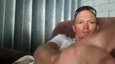 Snapshot of barniemay1 chatting on 08/06/26, 01:07 barniemay1 online show from 08/06/26, 01:07