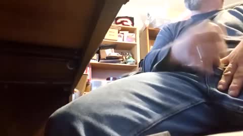 bartender3127 online show from 12/18/24, 07:52