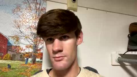 Snapshot of basicallyjustmee chatting on 10/22/25, 07:35 basicallyjustmee online show from 10/22/25, 07:35
