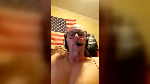 Snapshot of bassman966 chatting on 06/25/26, 04:34 bassman966 online show from 06/25/26, 04:34