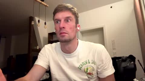 Snapshot of basst23 chatting on 01/06/25, 12:48 basst23 online show from 01/06/25, 12:48