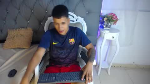 Snapshot of bastian_jonnes chatting on 10/03/25, 12:24 Bastian online show from 10/03/25, 12:24