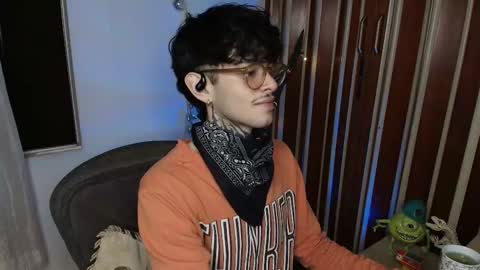 Bastiel online show from 12/02/25, 01:44