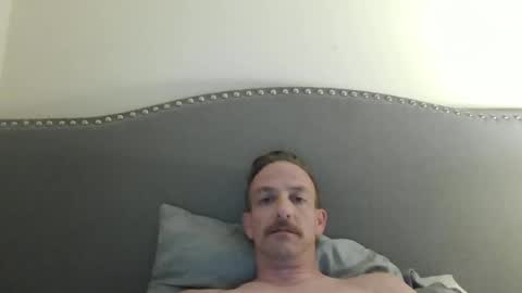 Snapshot of batboy2121 chatting on 04/22/26, 01:41 babtboy2121 online show from 04/22/26, 01:41