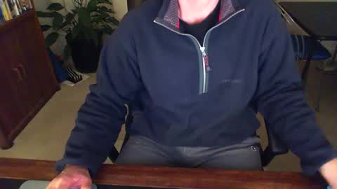 Snapshot of batebro13 chatting on 12/22/24, 02:38 BateBro13 online show from 12/22/24, 02:38