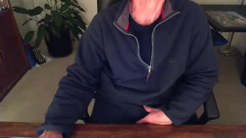 Snapshot of batebro13 chatting on 03/02/25, 12:01 BateBro13 online show from 03/02/25, 12:01