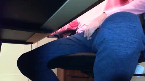 Snapshot of batebro13 chatting on 10/25/25, 03:07 BateBro13 online show from 10/25/25, 03:07