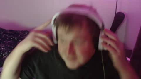 Snapshot of batenphuck chatting on 12/25/24, 06:09 batenphuck online show from 12/25/24, 06:09