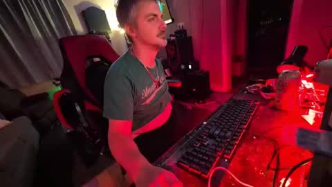 Snapshot of baterboy8687 chatting on 02/07/25, 10:40 baterboy8687 online show from 02/07/25, 10:40