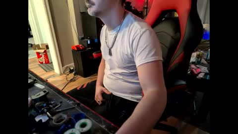 Snapshot of baterboy8687 chatting on 02/16/25, 03:16 baterboy8687 online show from 02/16/25, 03:16