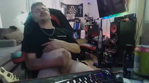 Snapshot of baterboy8687 chatting on 10/30/25, 10:16 baterboy8687 online show from 10/30/25, 10:16