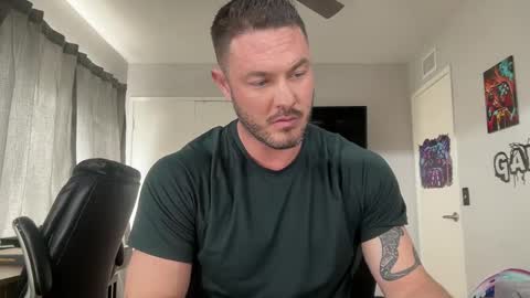 Snapshot of batman25326 chatting on 01/02/25, 06:34 batman25326 online show from 01/02/25, 06:34