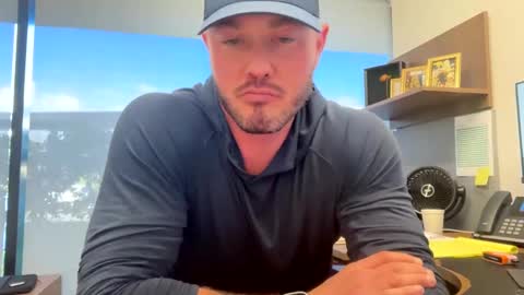 Snapshot of batman25326 chatting on 02/11/25, 09:46 batman25326 online show from 02/11/25, 09:46