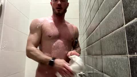 Snapshot of batman25326 chatting on 02/12/25, 03:29 batman25326 online show from 02/12/25, 03:29