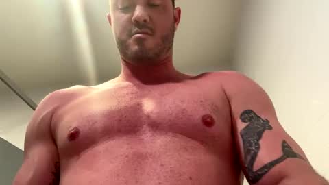 Snapshot of batman25326 chatting on 02/27/25, 10:31 batman25326 online show from 02/27/25, 10:31