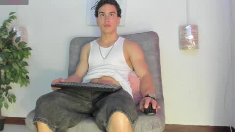Snapshot of battista_turner chatting on 04/25/26, 07:00 battista online show from 04/25/26, 07:00