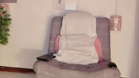 Snapshot of battista_turner chatting on 05/12/26, 06:27 battista online show from 05/12/26, 06:27