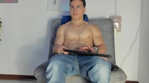 Snapshot of battista_turner chatting on 05/18/26, 10:26 battista online show from 05/18/26, 10:26