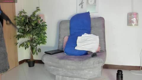 Snapshot of battista_turner chatting on 05/19/26, 07:53 battista online show from 05/19/26, 07:53