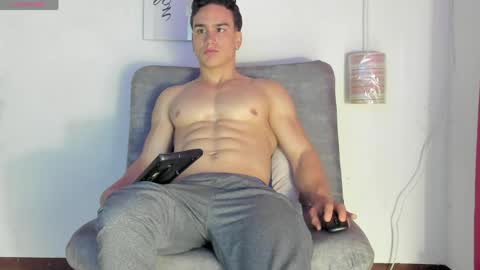 Snapshot of battista_turner chatting on 05/24/26, 02:33 battista online show from 05/24/26, 02:33
