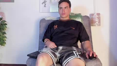 Snapshot of battista_turner chatting on 05/26/26, 06:26 battista online show from 05/26/26, 06:26