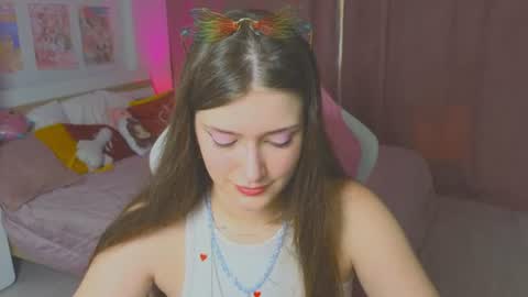 Snapshot of batty_sweetie chatting on 06/27/26, 07:24 Jessica online show from 06/27/26, 07:24