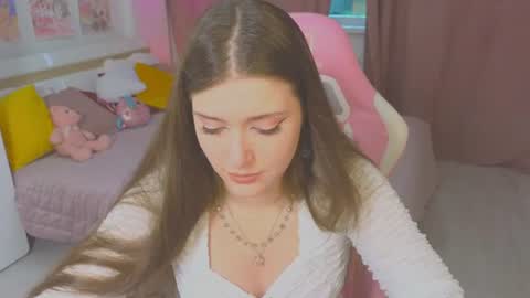 Snapshot of batty_sweetie chatting on 07/04/26, 07:47 Jessica online show from 07/04/26, 07:47