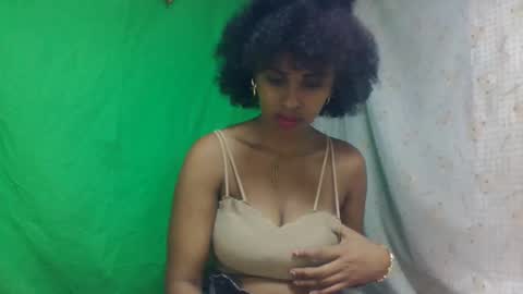 bavianona online show from 11/28/25, 12:24