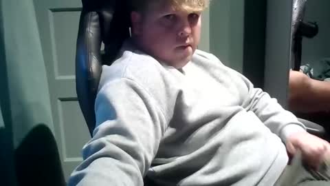 ray online show from 10/15/25, 08:14