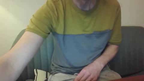 Snapshot of bayern_xl chatting on 12/15/25, 06:56 bayern_xl online show from 12/15/25, 06:56