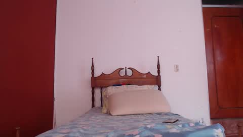 Snapshot of bayonette_black chatting on 09/24/25, 12:08 bayonette_black online show from 09/24/25, 12:08