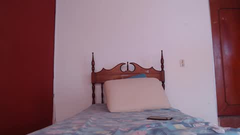 Snapshot of bayonette_black chatting on 09/25/25, 12:42 bayonette_black online show from 09/25/25, 12:42