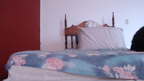 Snapshot of bayonette_black chatting on 10/01/25, 12:11 bayonette_black online show from 10/01/25, 12:11