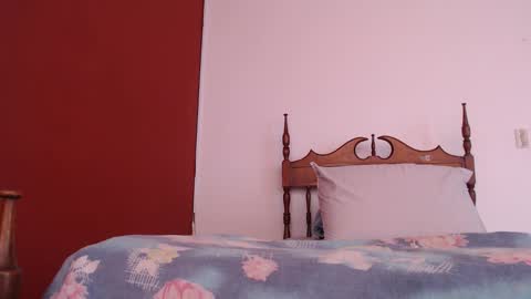 Snapshot of bayonette_black chatting on 10/02/25, 12:12 bayonette_black online show from 10/02/25, 12:12