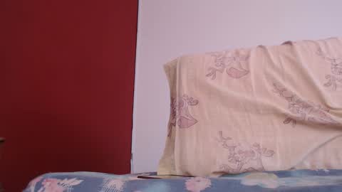 Snapshot of bayonette_black chatting on 10/05/25, 12:03 bayonette_black online show from 10/05/25, 12:03