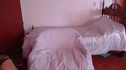 Snapshot of bayonette_black chatting on 10/29/25, 07:37 bayonette_black online show from 10/29/25, 07:37