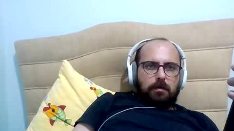 Snapshot of bayto chatting on 09/28/25, 03:39 bayto online show from 09/28/25, 03:39