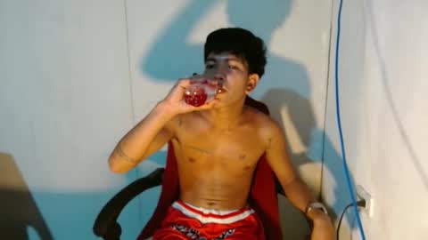 Snapshot of bb_johs07 chatting on 04/10/26, 04:28 josh online show from 04/10/26, 04:28