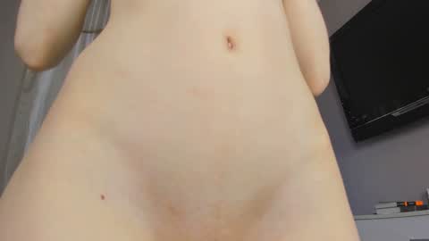 Snapshot of bb_lourels_ chatting on 12/31/24, 11:17 Lourel I will be here on and online show from 12/31/24, 11:17