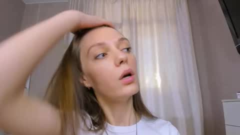 Snapshot of bb_lourels_ chatting on 09/12/25, 03:12 Lourel I will be here on and online show from 09/12/25, 03:12