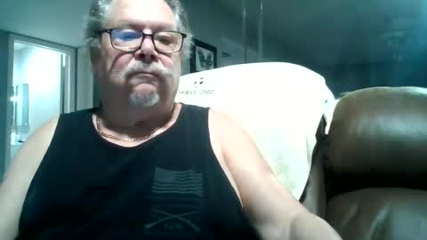 Snapshot of bbb1952 chatting on 06/22/26, 02:36 Single Grandpa in Florida. Love to C2C and have Fun Privately online show from 06/22/26, 02:36
