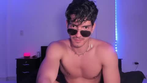 Valentino online show from 01/16/25, 01:06